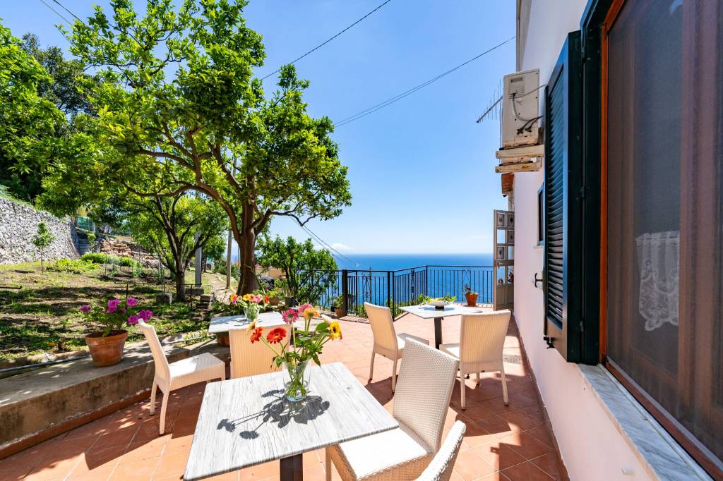 Some photo of the&nbsp;HolidayHouse